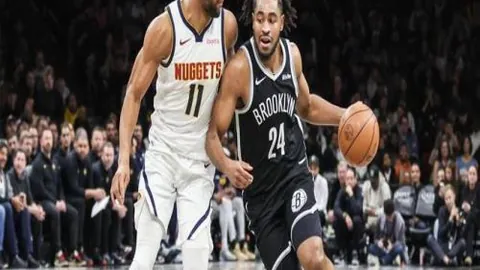 郑钦文实现逆转胜，温网新征程央视报道揭晓